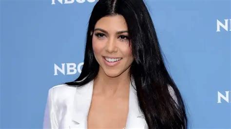 kourtney kardashian shoes weight